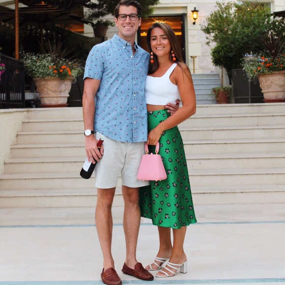 Meet your Posher, Adrienne - Picture 2 of 16